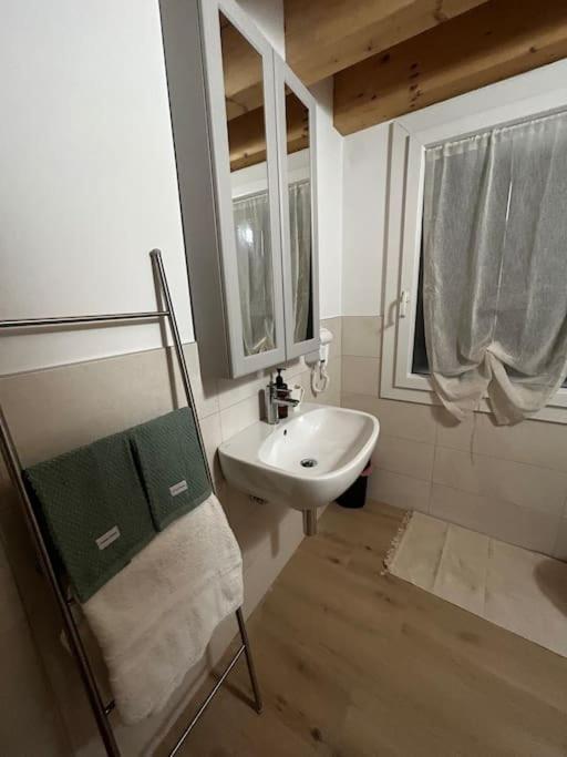 메스트레 Casa Rielta, Tram E Parking 아파트 외부 사진